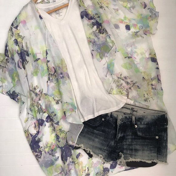 American Eagle jean shorts - Picture 2 of 4